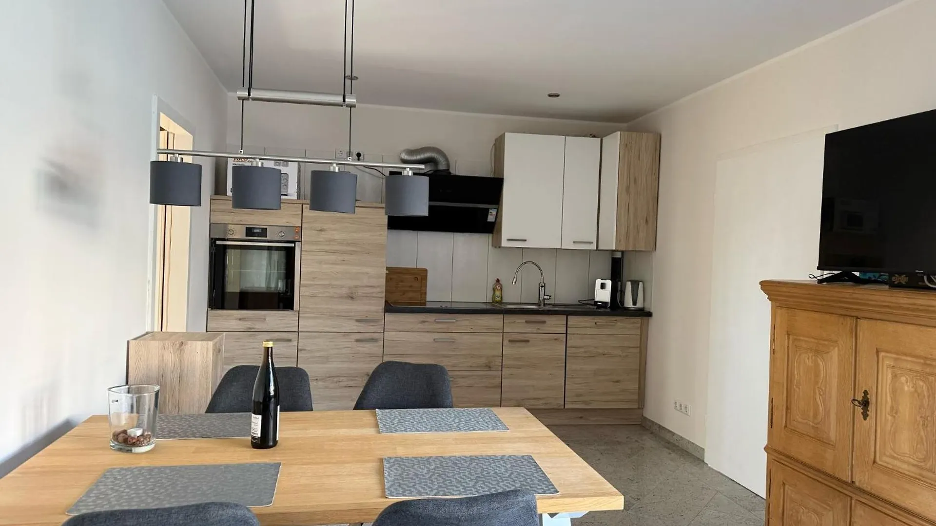 Gemuetliche Ferienwohnung Rosrath Germany